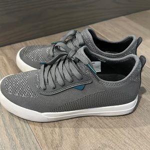 Vessi women’s weekend shoes concrete grey size 6